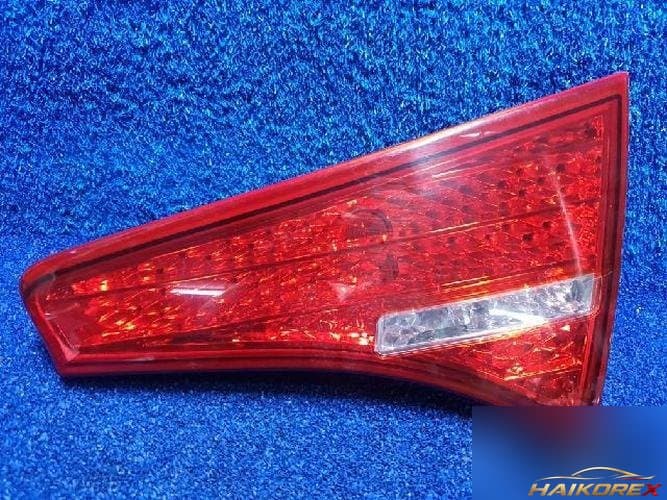 Kia K5 2011 — фонарь задний внутренний правый