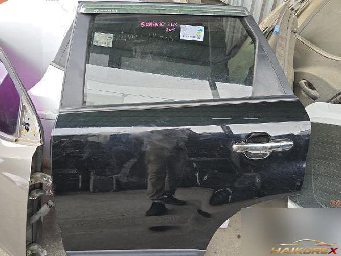 Kia Sorento 2010 — дверь задняя левая