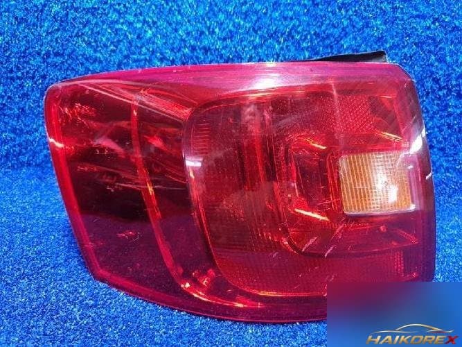 Volkswagen Jetta 2011 — задний фонарь левый (наружный)