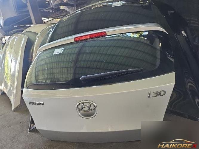Hyundai i30 2009 — крышка багажника 2