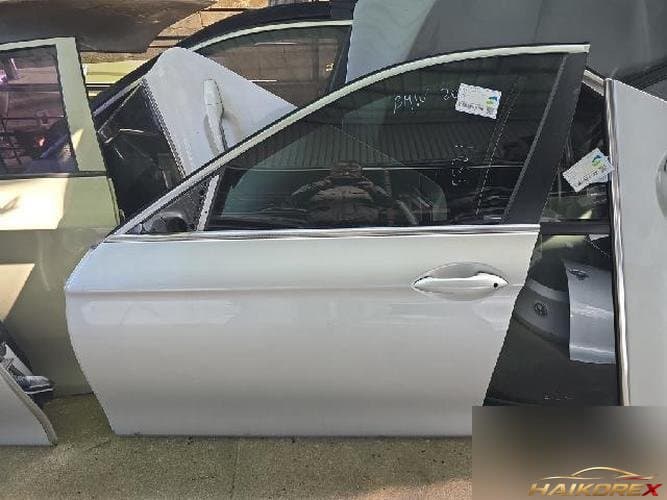 BMW 5 Series 2012 — дверь передняя левая