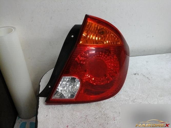 Hyundai Verna 2002 — фонарь задний правый (внешний) 9240225000