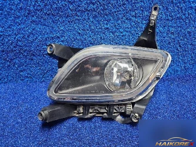 Hyundai Genesis 2010 — передняя противотуманная фара левая 922013M0 1