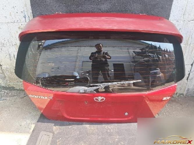 Daewoo Gentra 2010 — крышка багажника