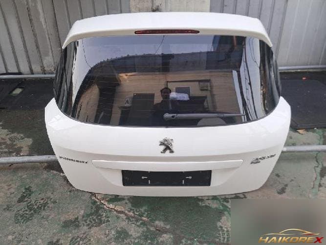 Peugeot 308 2013 — крышка багажника