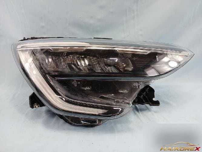 Renault XM3 2022 — фара передняя правая LED