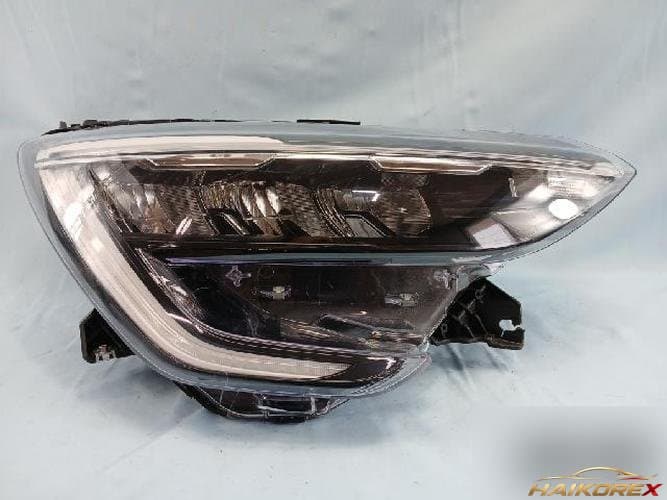 Renault XM3 2022 — фара правая