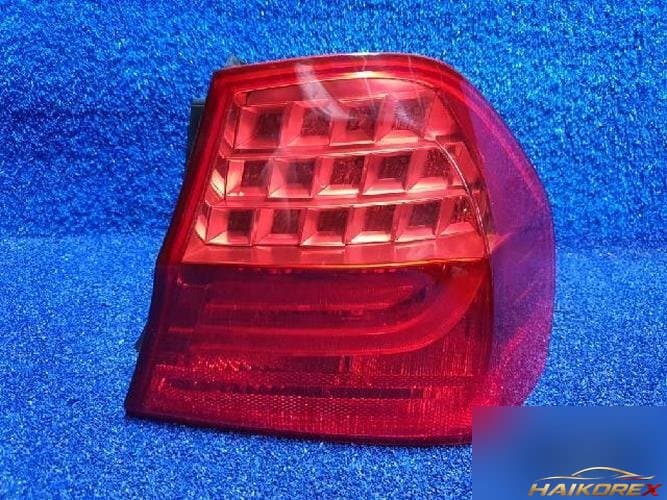 BMW 3 Series 2011 — задний фонарь правый наружный 7289426