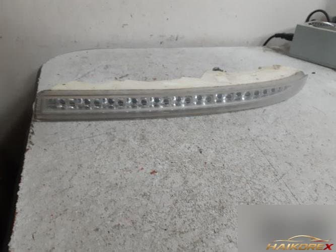 Kia Opirus 2008 — габаритный фонарь левый 923013F500