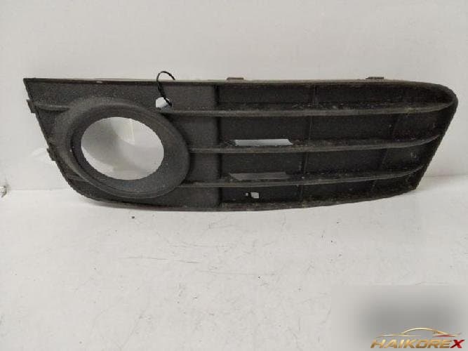 Audi A4 2010 — противотуманная фара левая 418K0807681A