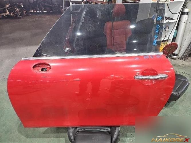 Mini Cooper 2015 — передняя дверь левая (водительская)