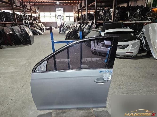 Volkswagen Jetta 2006 — передняя дверь левая (водительская)