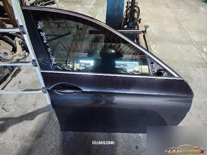 BMW 5 Series 2014 — передняя дверь правая (пассажирская)