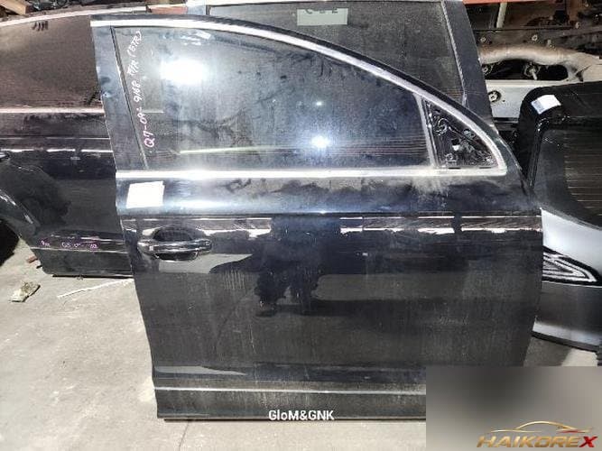 Audi Q7 2009 — дверь передняя правая (пассажирская) 4L0831052A