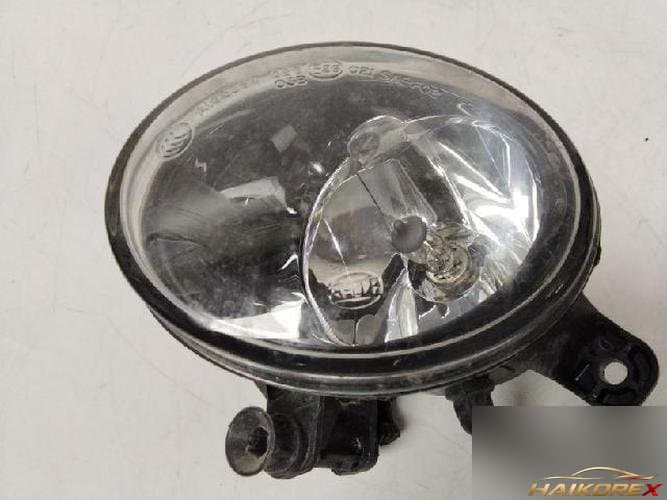 Audi A4 2010 — противотуманная фара правая 8T0941700B