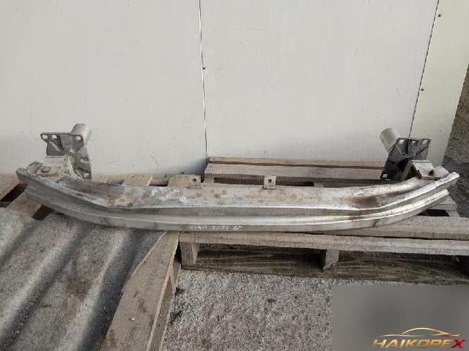 Audi A8 2007 — направляющая переднего бампера 4E0807111AB