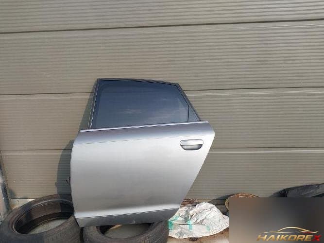 Audi A6 2009 — задняя дверь левая