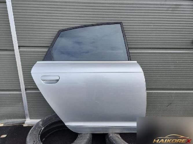 Audi A6 2006 — дверь задняя правая
