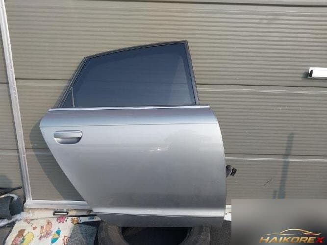 Audi A6 2009 — дверь задняя правая