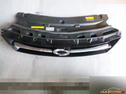 Решетка радиатора SM5 L43 623101912R 09-12 черный глянцевый хром 623101912R