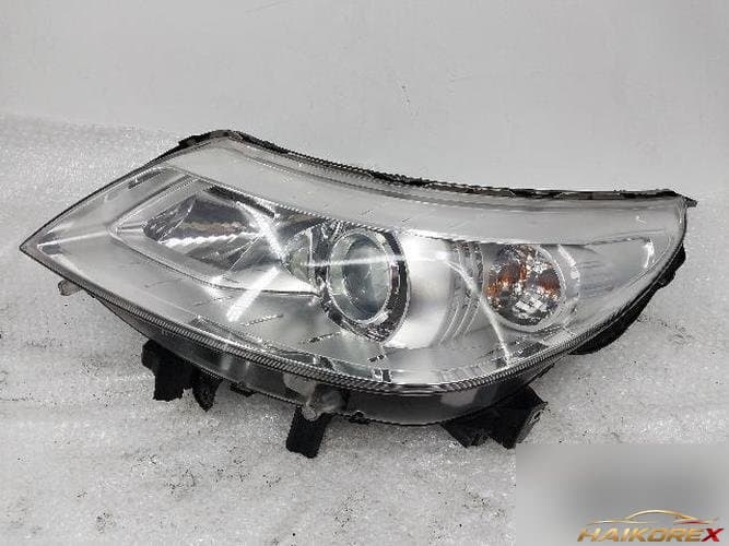 Renault SM5 2010 — фара левая