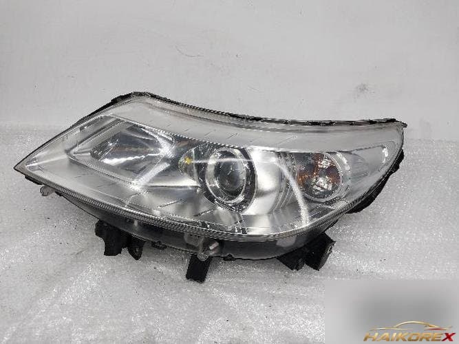 Renault SM5 2010 — фара головного света левая