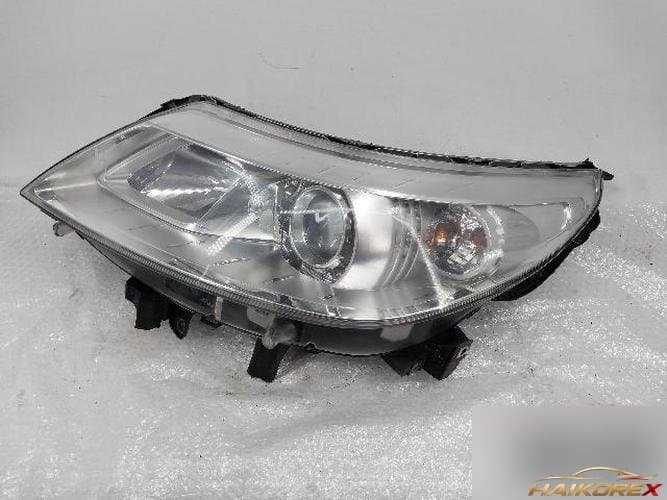 Renault SM5 2010 — фара головного света левая 260600068R