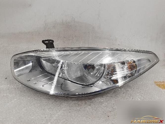 Renault SM3 2011 — фара левая 260600047R