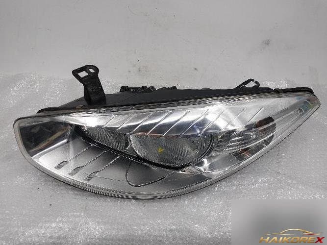 Renault SM3 2011 — фара левая 260600047R