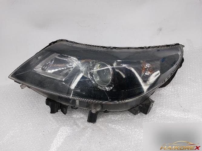 Renault SM5 2011 — фара левая 260608762R