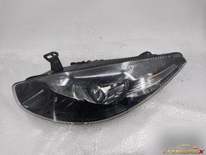 Renault SM3 2013 — фара головного света левая