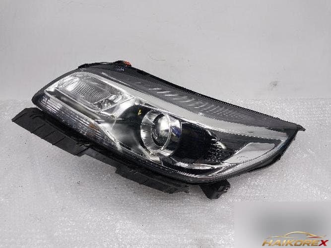 Chevrolet Malibu 2013 — фара левая (HID)