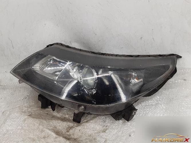 Renault SM5 2011 — фара левая 260608762R