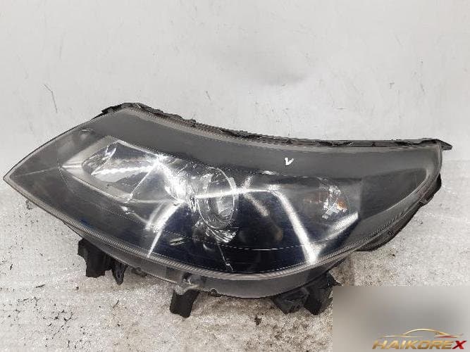 Renault SM5 2011 — фара левая 260608762R