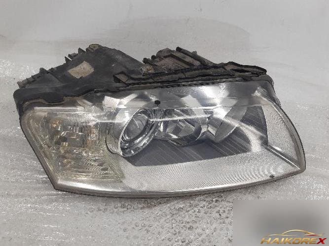 Audi A8 2007 — фара правая HID с блоком розжига