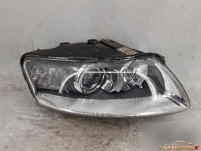 Audi A6 2009 — фара правая