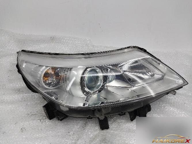 Renault SM5 2010 — фара правая