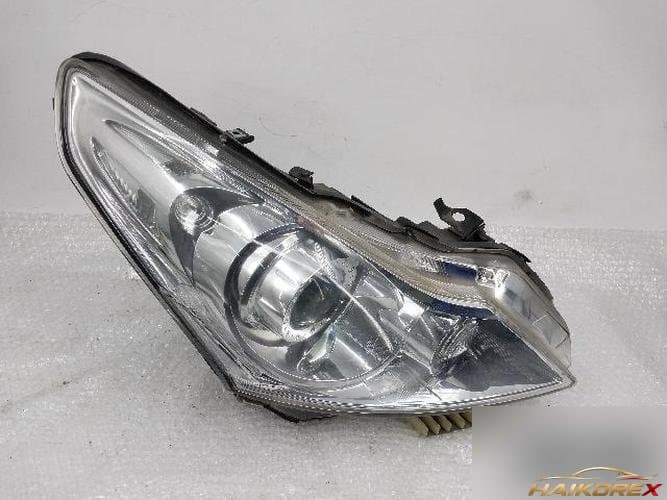 Infiniti G37 2010 — фара правая HID