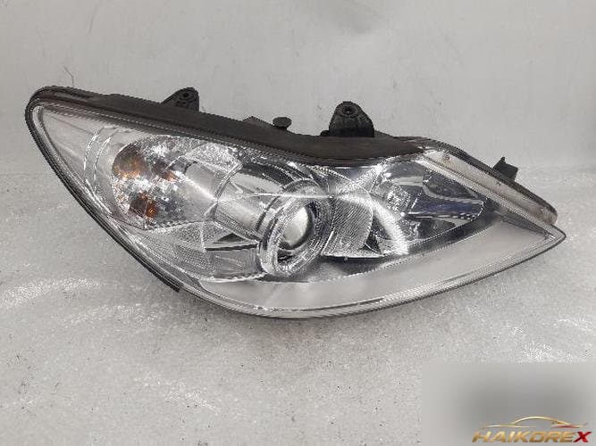Hyundai Genesis 2010 — фара правая HID 92102 3M000