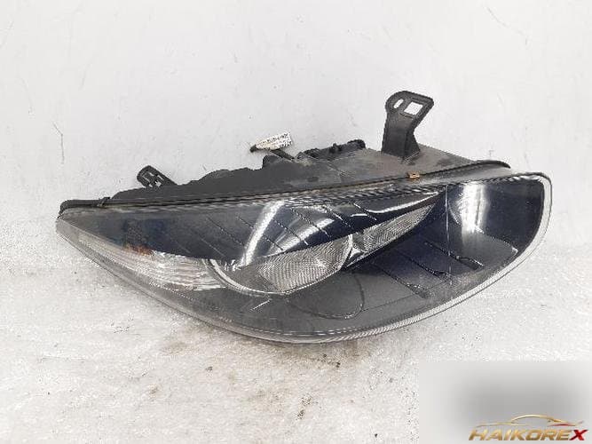 Renault SM3 2014 — фара правая 260105633R