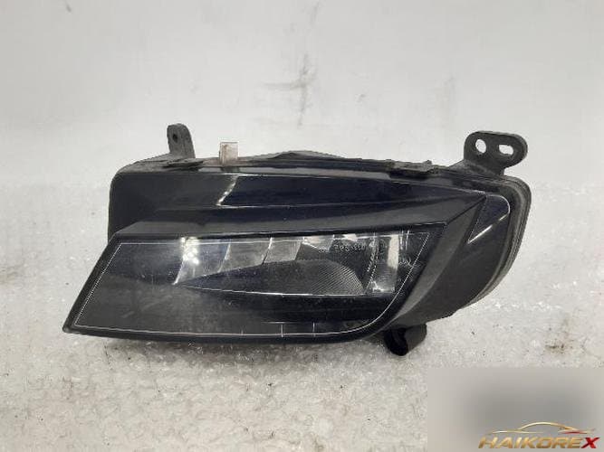 Audi A4 2014 — противотуманная фара правая (8K0 941 700 B)