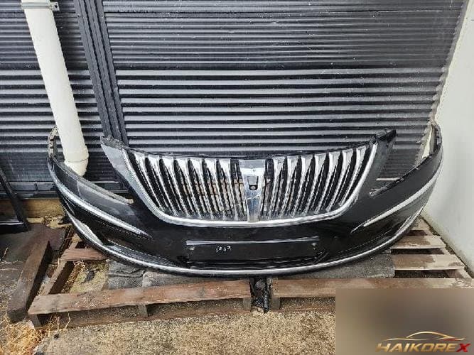 Hyundai Equus 2012 — передний бампер