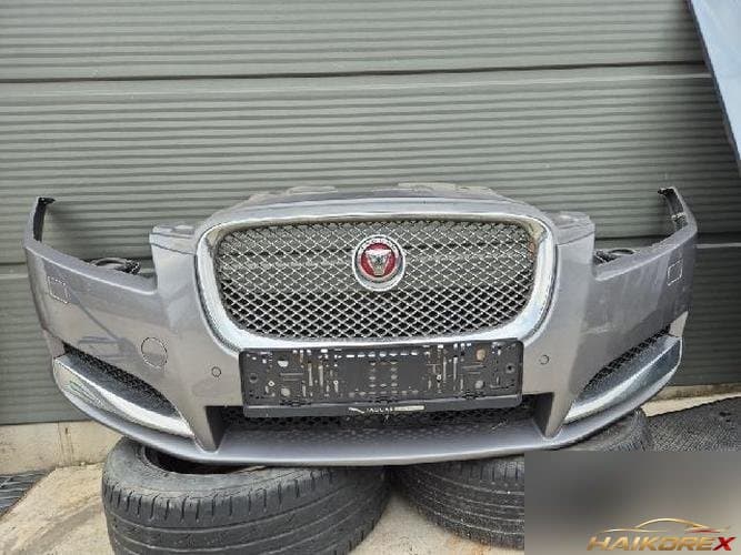 Jaguar XF 2014 — передний бампер