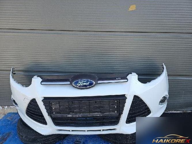 Ford Focus 2014 — передний бампер