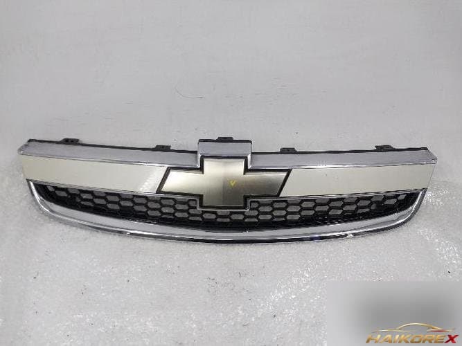 Daewoo Winstorm 2008 — решетка радиатора 96442718
