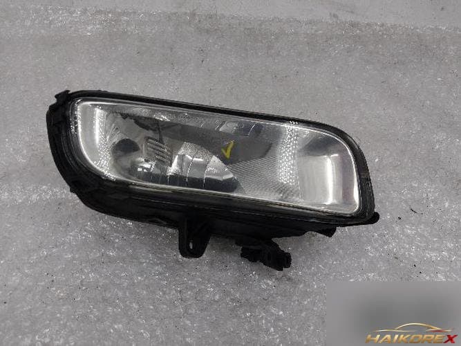 Audi A8 2008 — противотуманная фара правая 4E0941700B