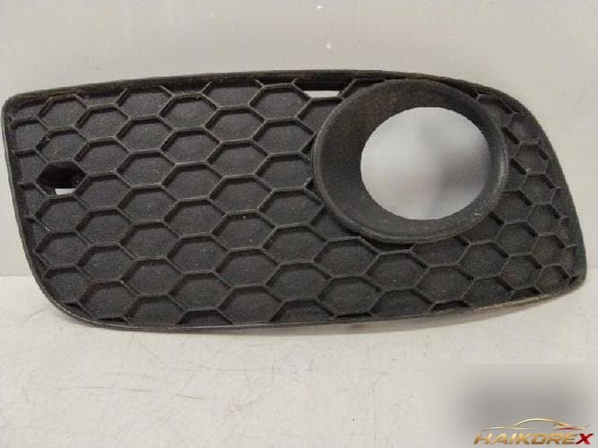 Volkswagen Golf 2009 — противотуманная фара правая (пассажирская) 1K0853666P