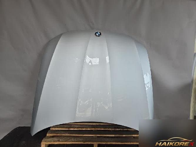 BMW 3 Series 2009 — капот, второй
