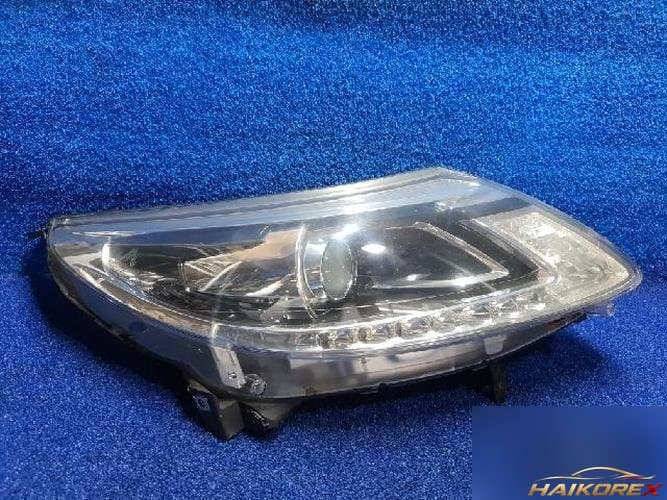 Renault SM5 2014 — фара правая HID