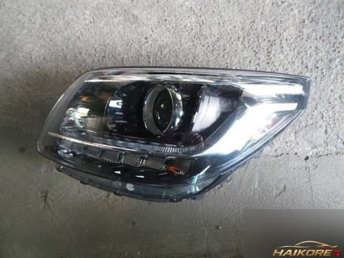 Фара передняя левая LED 8-контактная 92101A3600